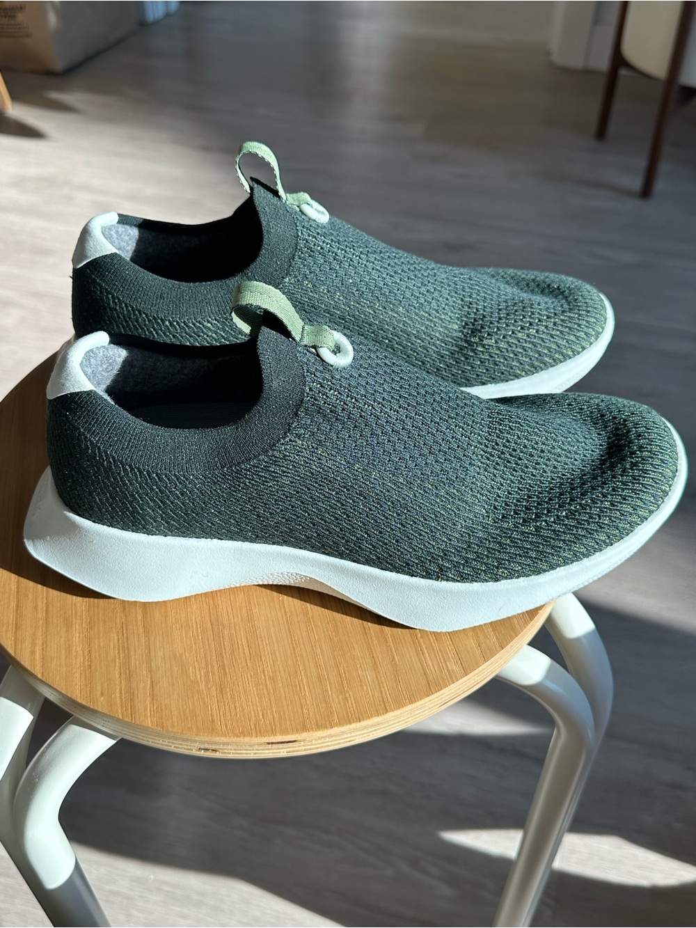 Allbirds tree dasher slip on men’s 8 // women’s 9.5, forest green